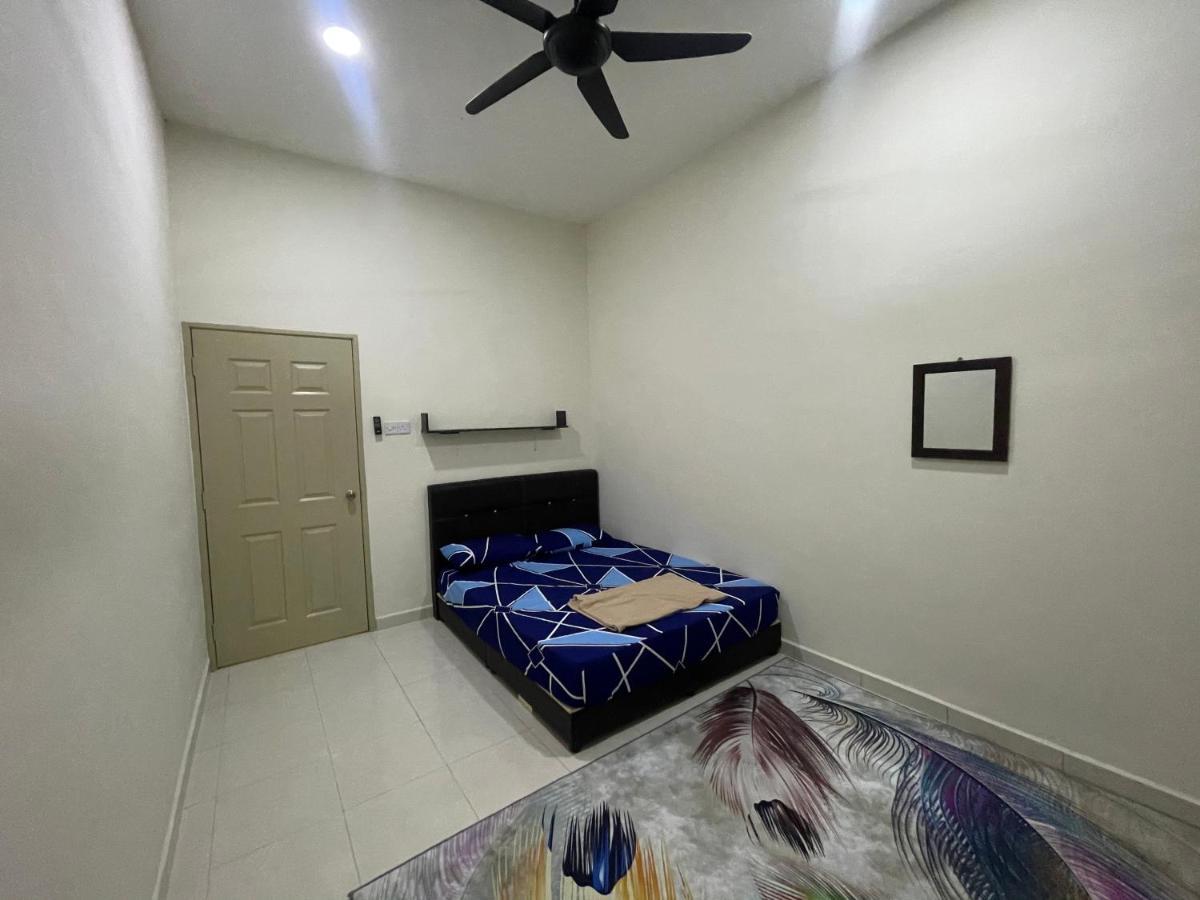 No 61 Nazirin Homestay Tmn Indah Raya 2 Manjung Lumut Ngoại thất bức ảnh